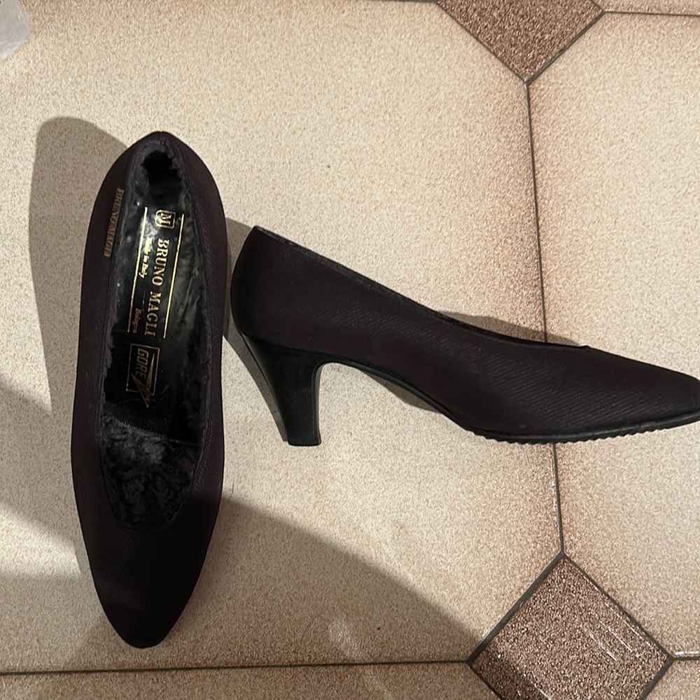 BRUNO MAGLI HEELS WITH FUR INSIDE